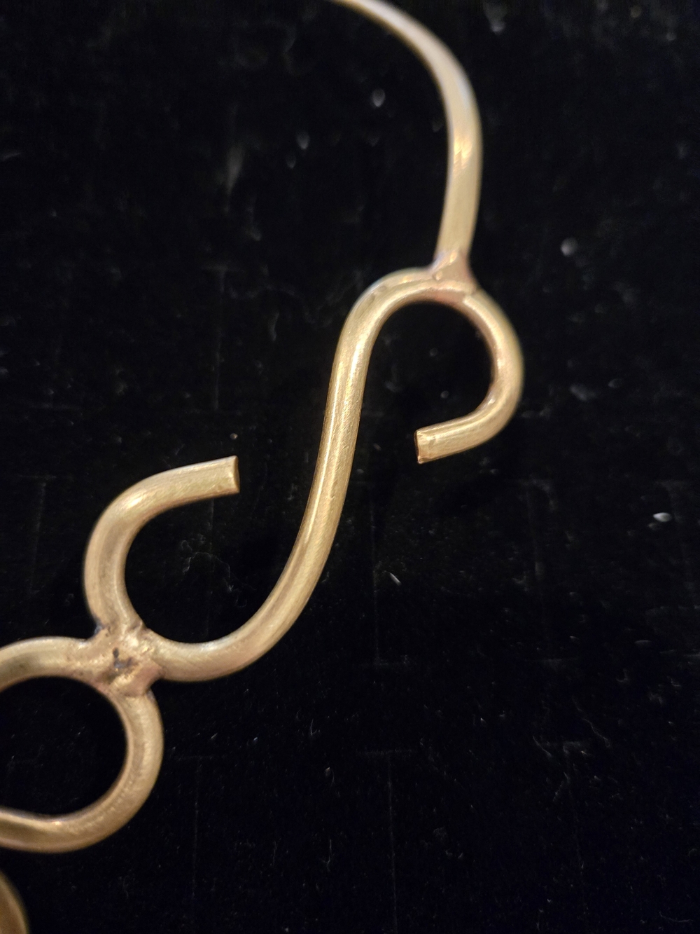 Gold Tone Sculptural Collar Necklace - Vintage Artisan Piece - Picture 4 of 10
